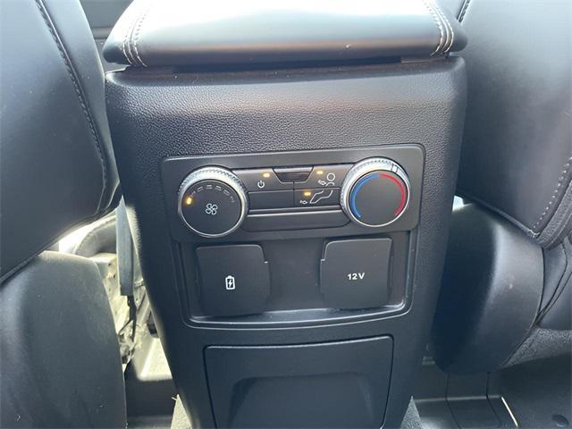 Photo of 2022 Oxford White Ford Explorer