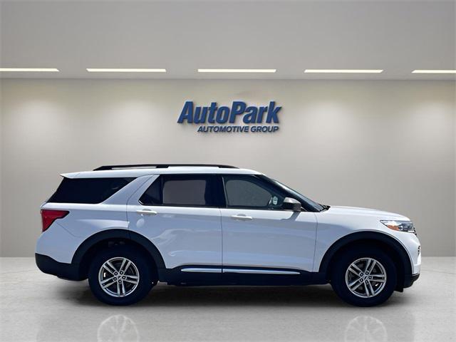 Photo of 2022 Oxford White Ford Explorer