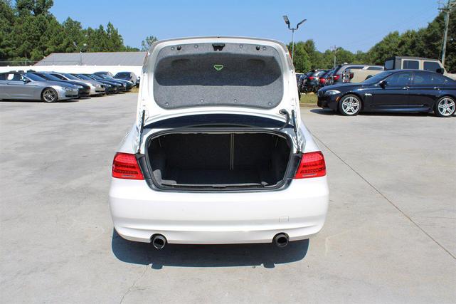 Photo of 2013 Mineral White Metallic BMW 335