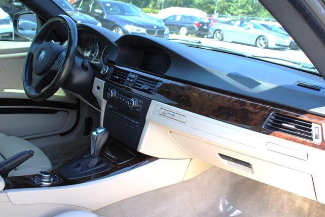 Photo of 2013 Mineral White Metallic BMW 335