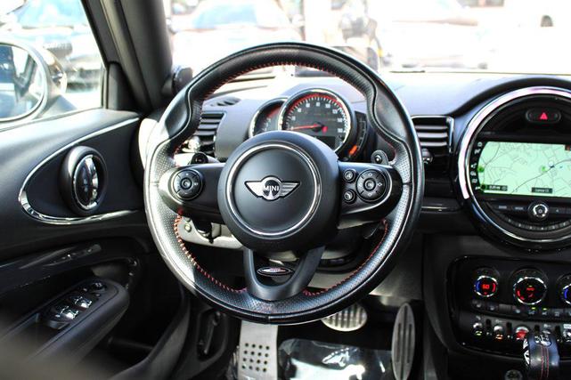 Photo of 2018 Midnight Black Metallic MINI Clubman