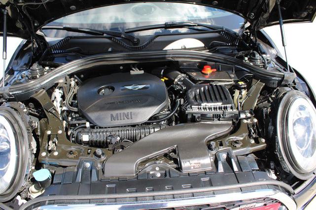 Photo of 2018 Midnight Black Metallic MINI Clubman