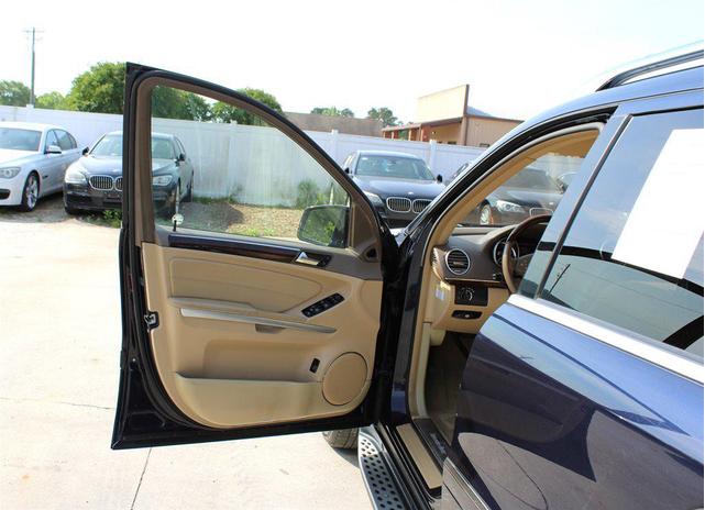 Photo of 2011 Capri Blue Metallic Mercedes-Benz GL-Class