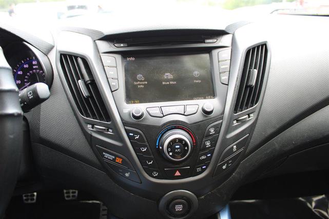 Photo of 2013 Ultra Black Hyundai Veloster