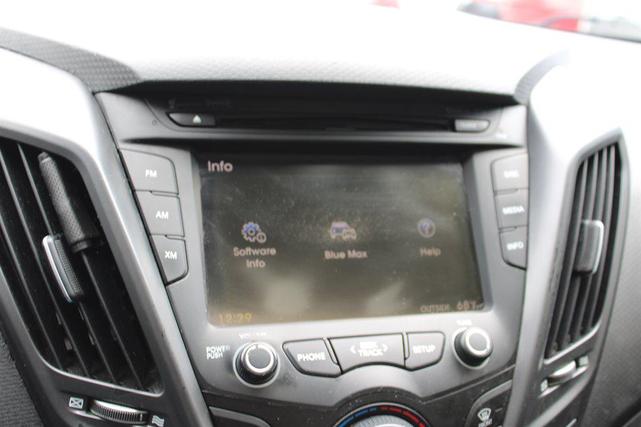 Photo of 2013 Ultra Black Hyundai Veloster