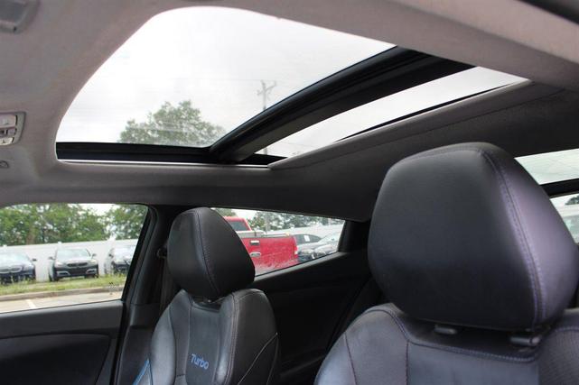 Photo of 2013 Ultra Black Hyundai Veloster