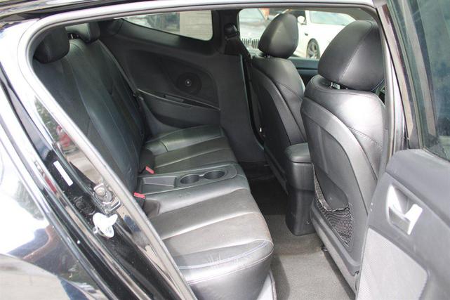 Photo of 2013 Ultra Black Hyundai Veloster