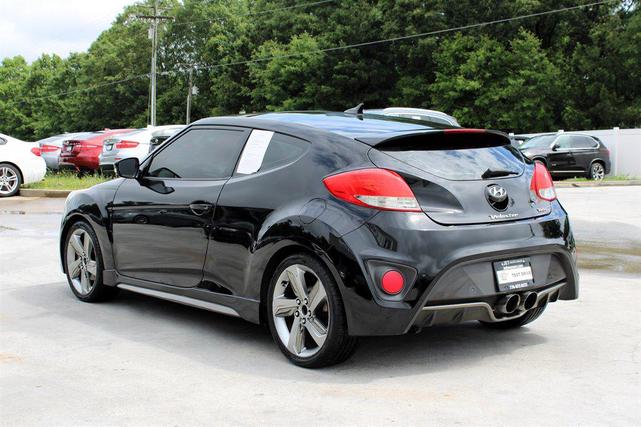 Photo of 2013 Ultra Black Hyundai Veloster