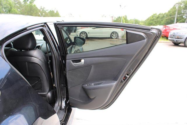 Photo of 2013 Ultra Black Hyundai Veloster