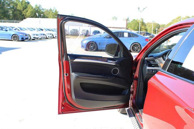Photo of 2013 Vermilion Red Metallic BMW X6