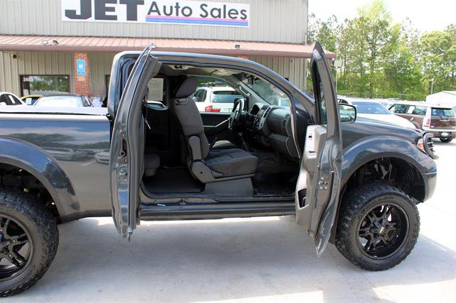 Photo of 2013 Night Armor Nissan Frontier