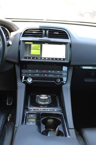 Photo of 2020 Fuji White Jaguar F-PACE