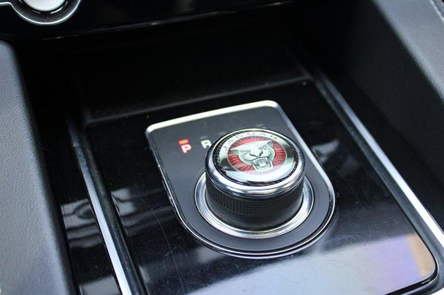Photo of 2020 Fuji White Jaguar F-PACE