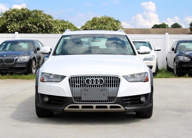 Photo of 2013 White Audi allroad