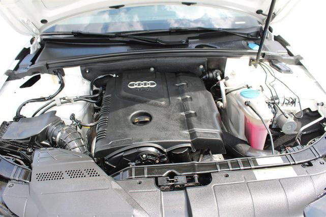 Photo of 2013 White Audi allroad