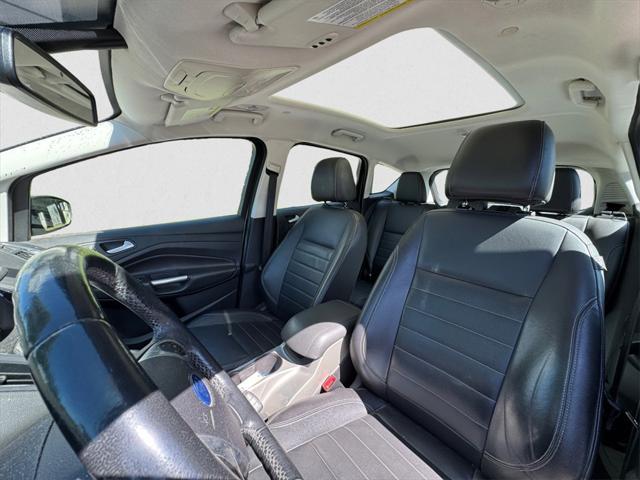 Photo of 2013 White Platinum Ford C-Max Hybrid