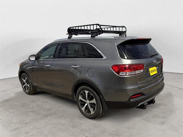 Photo of 2016 Titanium Silver Kia Sorento