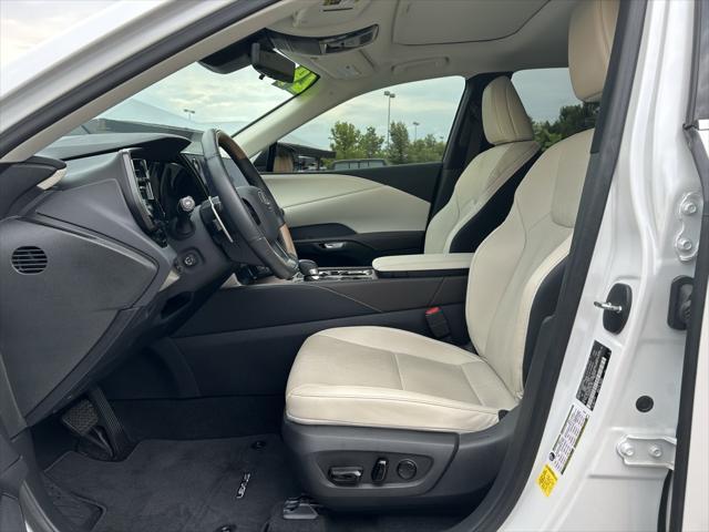 Photo of 2024 Eminent White Pearl Lexus RX 350