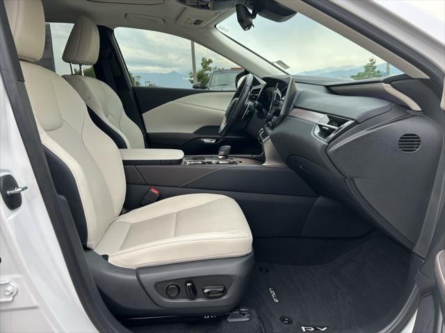 Photo of 2024 Eminent White Pearl Lexus RX 350