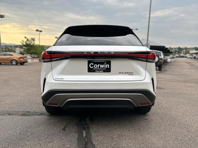 Photo of 2024 Eminent White Pearl Lexus RX 350