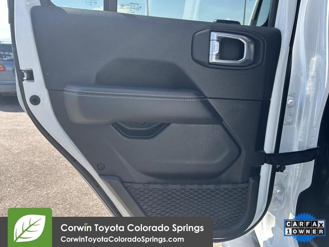 Photo of 2021 Bright White Clearcoat Jeep Wrangler Unlimited