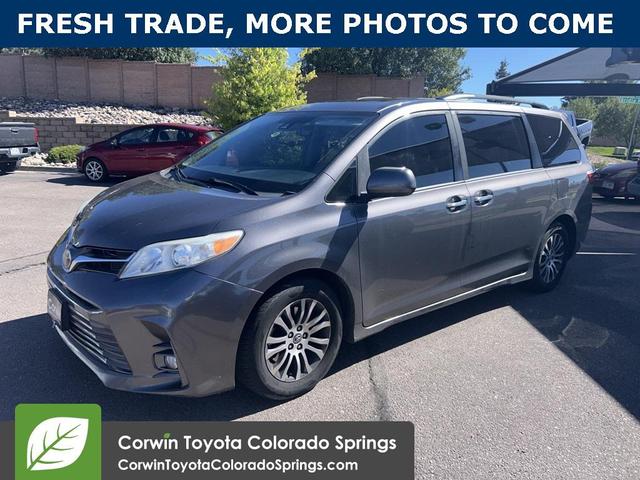 Photo of 2019 Predawn Gray Mica Toyota Sienna