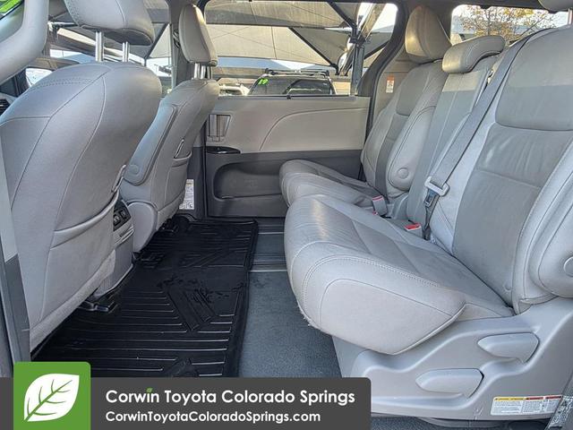 Photo of 2019 Predawn Gray Mica Toyota Sienna