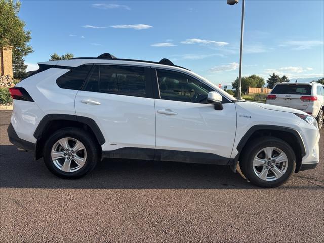 Photo of 2020 Super White Toyota RAV4 Hybrid