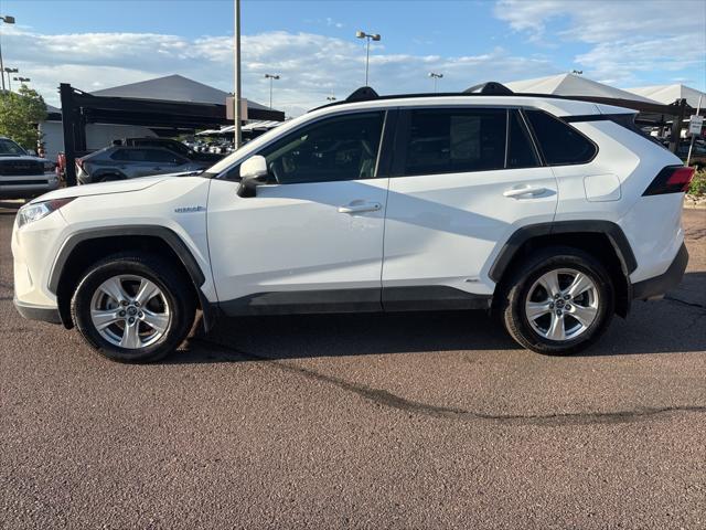 Photo of 2020 Super White Toyota RAV4 Hybrid