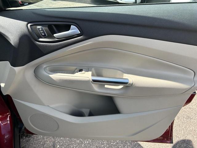 Photo of 2019 Ruby Red Metallic Tinted Clearcoat Ford Escape
