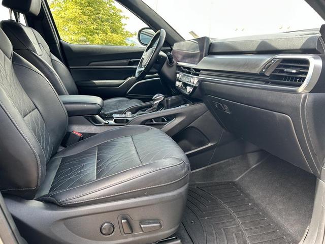 Photo of 2023 Jungle Green Kia Telluride