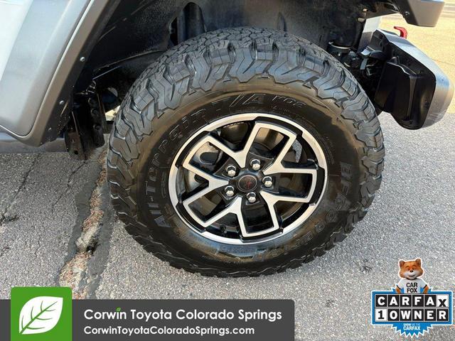 Photo of 2024 Bright White Clearcoat Jeep Wrangler