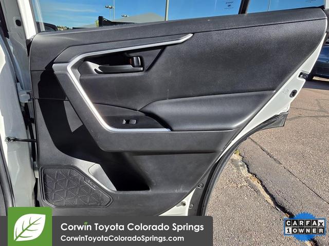 Photo of 2023 Ice Cap Toyota RAV4