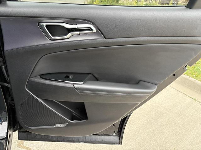 Photo of 2024 Ebony Black Kia Sportage