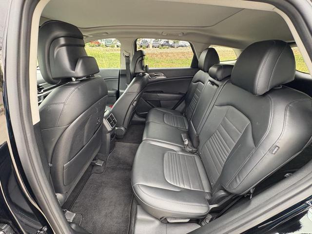 Photo of 2024 Ebony Black Kia Sportage