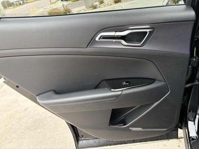 Photo of 2024 Ebony Black Kia Sportage