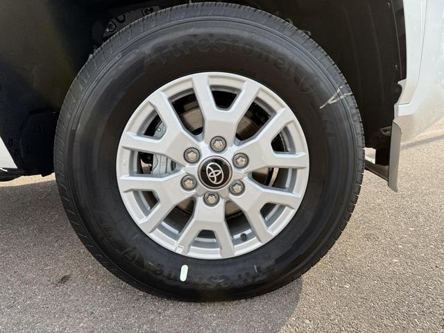 Photo of 2025 Ice Cap Toyota Tacoma