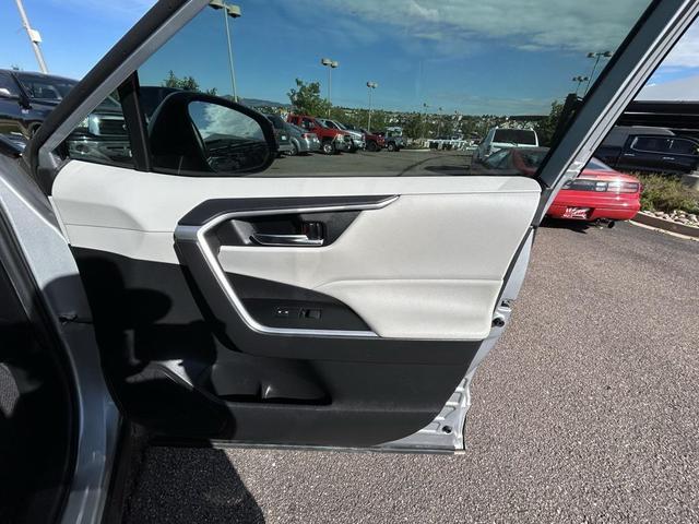 Photo of 2020 Silver Sky Metallic Toyota RAV4