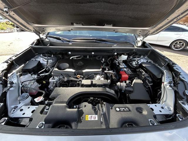 Photo of 2020 Silver Sky Metallic Toyota RAV4