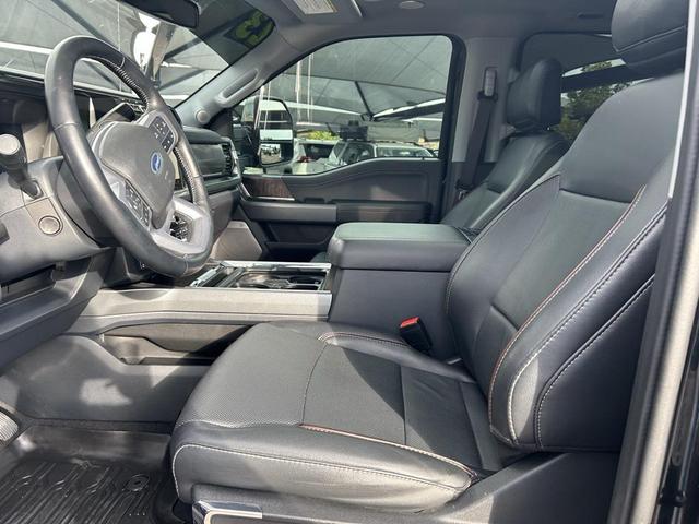 Photo of 2023 Agate Black Metallic Ford F-250