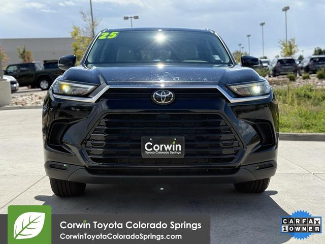 Photo of 2025 Midnight Black Metallic Toyota Grand Highlander