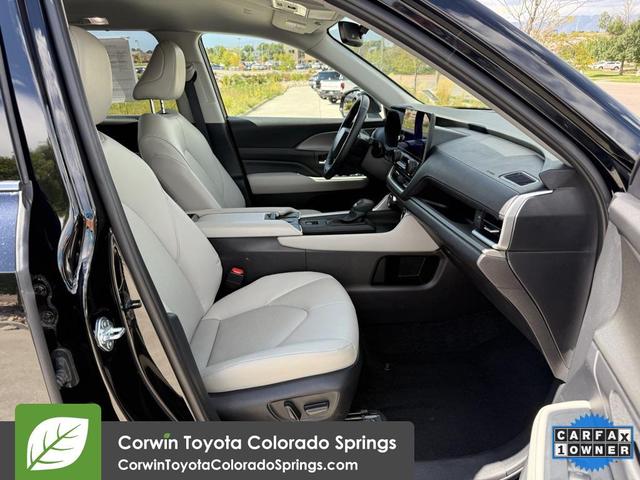 Photo of 2025 Midnight Black Metallic Toyota Grand Highlander