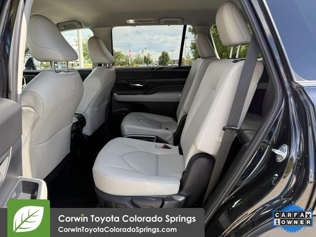 Photo of 2025 Midnight Black Metallic Toyota Grand Highlander