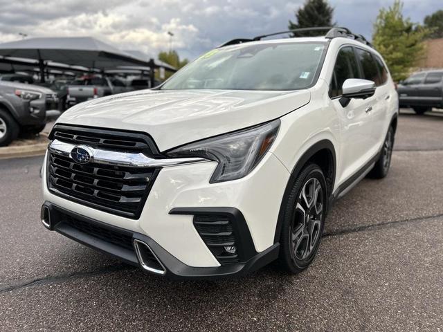 Photo of 2023 Crystal White Pearl Subaru Ascent