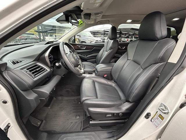 Photo of 2023 Crystal White Pearl Subaru Ascent