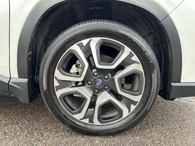 Photo of 2023 Crystal White Pearl Subaru Ascent