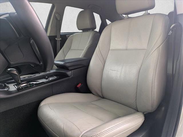 Photo of 2015 Blizzard Pearl Toyota Avalon