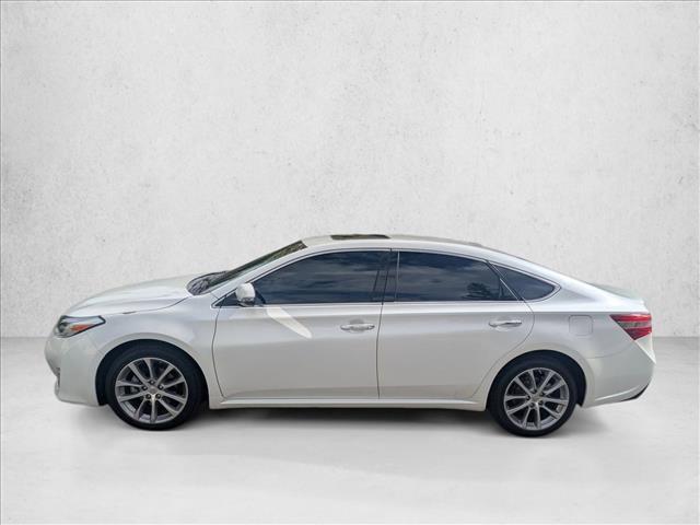 Photo of 2015 Blizzard Pearl Toyota Avalon