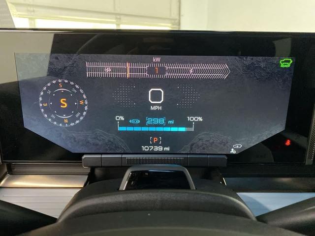 Photo of 2024 Meteorite Metallic (Grey) GMC HUMMER EV SUV