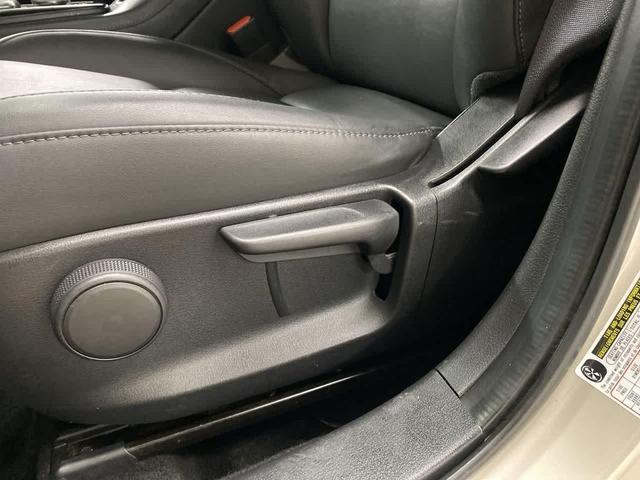 Photo of 2024 Platinum Quartz Metallic Mazda CX-30